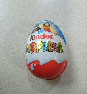Kinder Æg med Legetøj