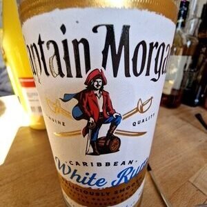 Captain Morgan White 37,5% 700 ml