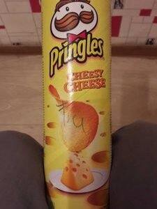 Pringles Cheesy Cheese