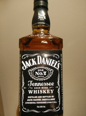 front en.3.400 83.jpg Jack Daniel's No. 7 40% whiskey